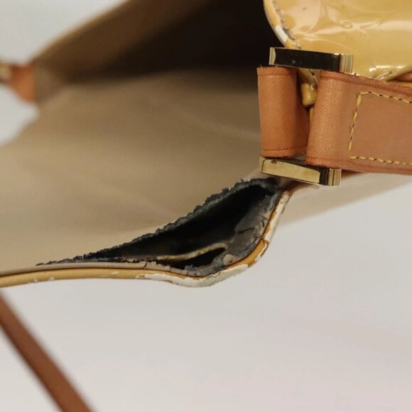 LOUIS VUITTON Monogram Vernis Thompson Street Bag Beige M91301 LV Auth 120587 - Picture 10 of 16
